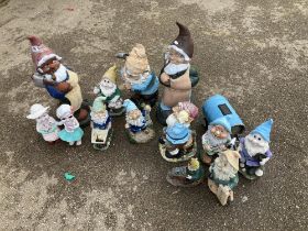 A quantity of gnomes, some plastic