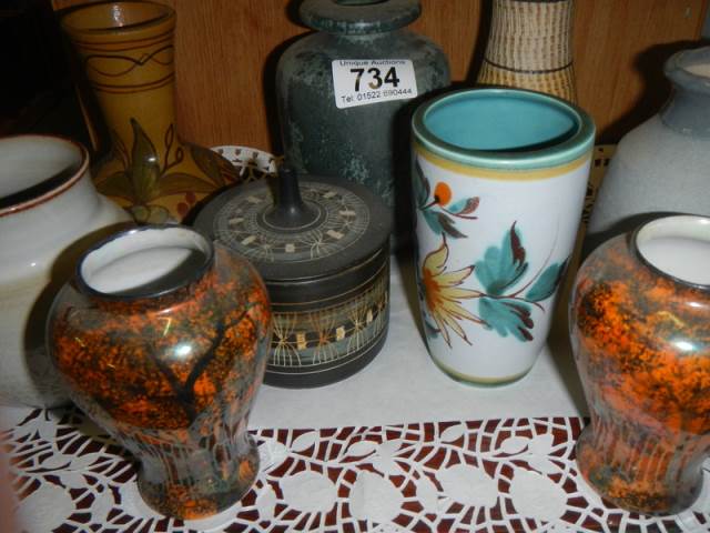 A mixed lot of ceramic vases and pots. - Image 2 of 6