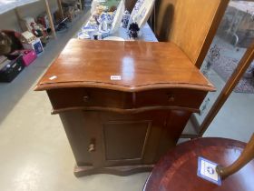 A Serpentine - Front side cabinet / wash stand (Lift top)