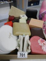 A quantity of assorted jewellery boxes.