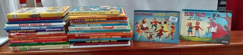 A quantity of children's annuals & books