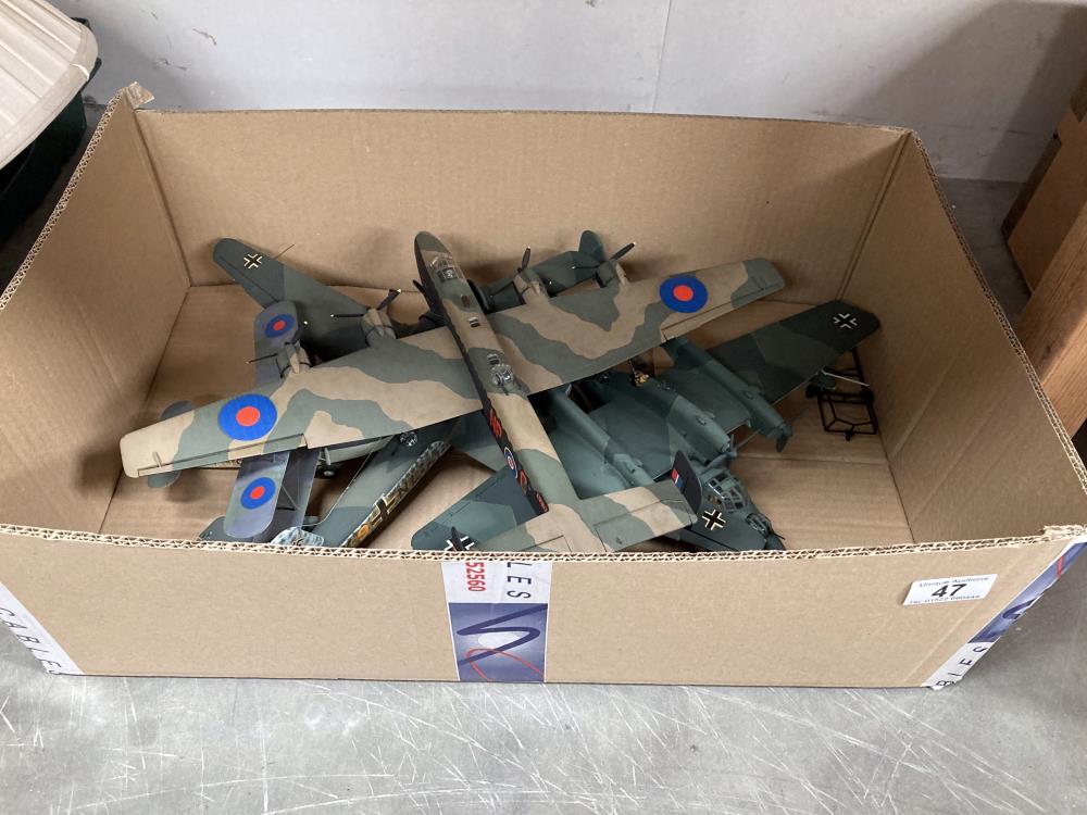 A quantity of model aircraft