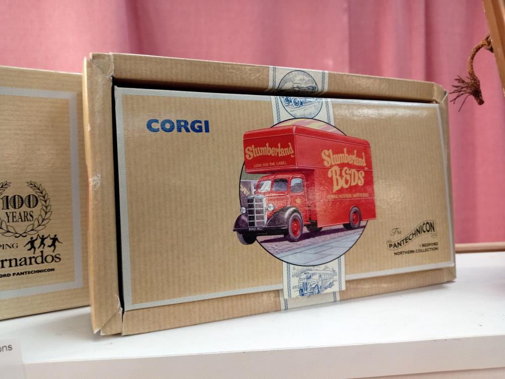 3 Boxed corgi Pantechnicon Bedford lorries - Image 4 of 4