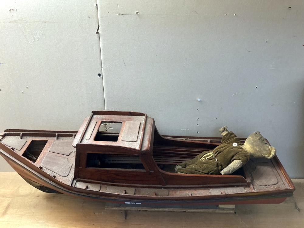 A model boat with an old teddy bear - Image 2 of 3