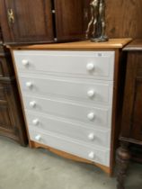 A pine painted front 5 drawer chest of drawers 80 x 94 x 40cm