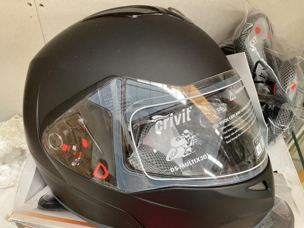 A boxed flip - up motorcycle helmet (Appears new, box is A/F) & A driver motorcycle helmet Size XL & - Image 2 of 3