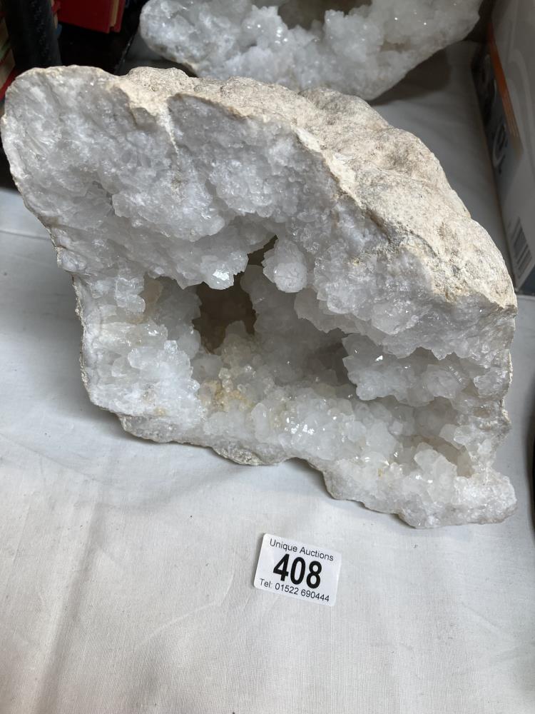 A 5.08kg quartz geode