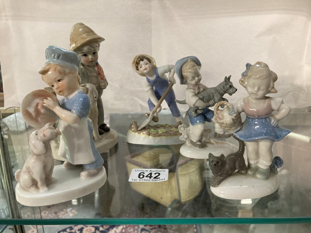 5 Porcelain figures of children including Royal Worcester