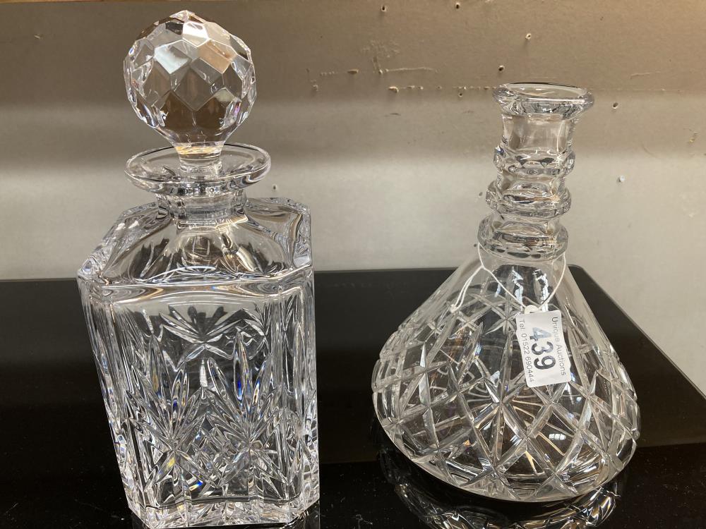 2 Vintage decanters, 1 missing stopper