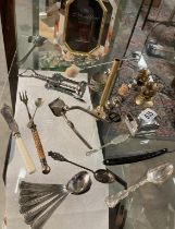 A lot of miscellaneous items including a cutthroat razor by Kropp