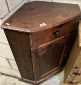 A Pine floor standing corner cupboard with single drawer 50 x 50 x 88cm