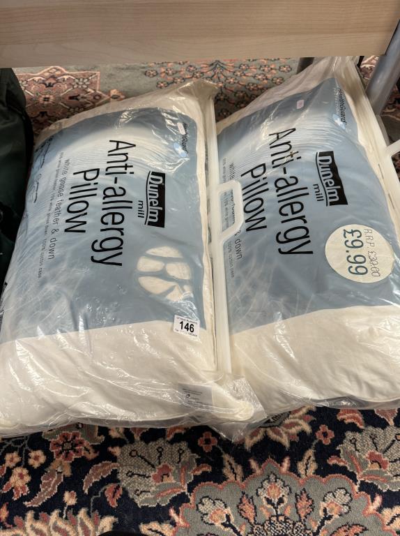 2 New anti-allergy pillows