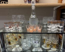 A good lot of vintage drinking glasses & small decanter