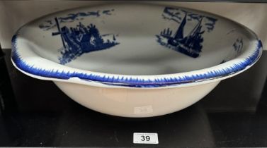 A Large blue & white Empire ware wash bowl
