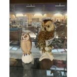 A German owl & 1 other