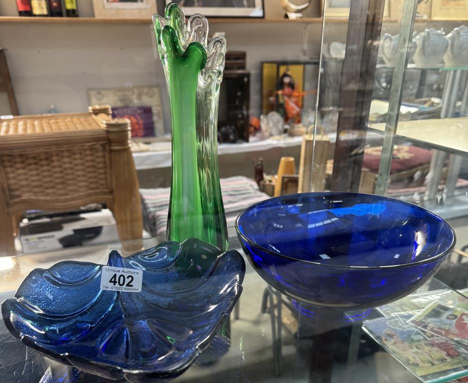 2 Bristol blue glass dishes & A racing green coloured vase