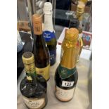 6 Bottles of alcoholic drinks including white wine, sherry, bucks fizz etc