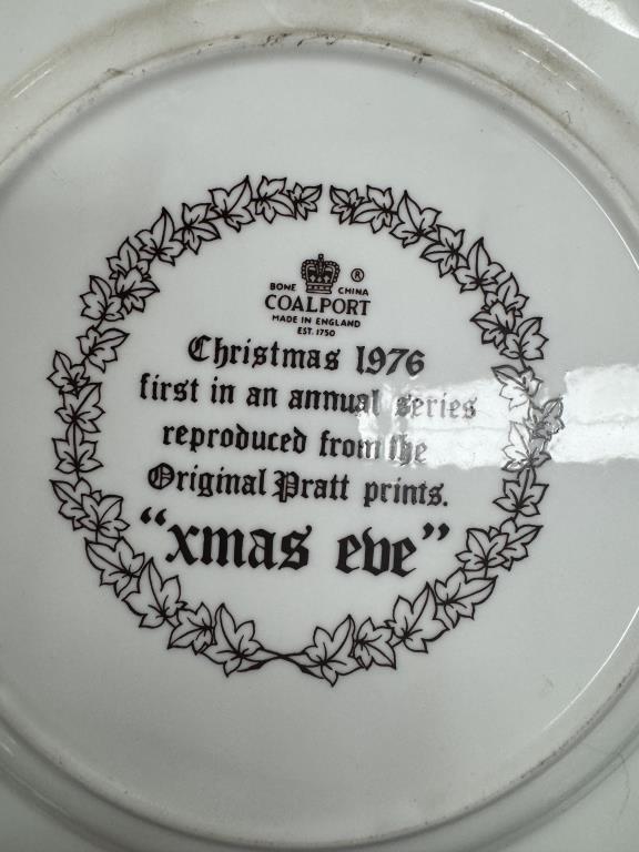 A quantity of wedgwood 1980's calendar plates, Royal Doulton & other Christmas plates - Image 3 of 3