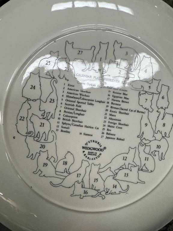 A quantity of wedgwood 1980's calendar plates, Royal Doulton & other Christmas plates - Image 2 of 3