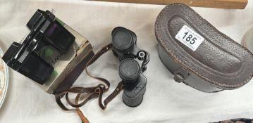 A cased pair of Regent binoculars & A View Master stereo scope