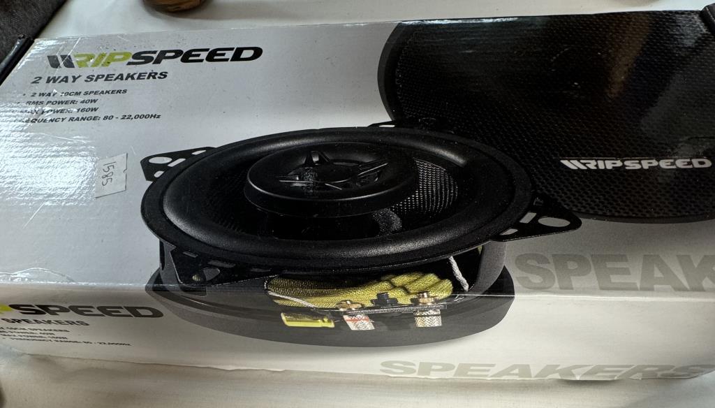 A new boxed Maxter car stereo & new boxed Ripspeed stereo car speakers - Image 3 of 3