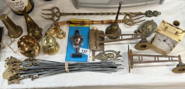 A quantity of brass & metalware including ornaments, clock, an imp toasting fork etc