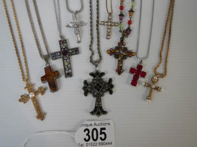 Nine assorted cross pendants. - Image 2 of 5