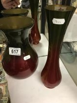 Two glass vases faded green to red. Ambiente Kristall by deco-glass
