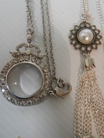 A quantity of necklaces including magnifying glass pendant. - Image 3 of 4