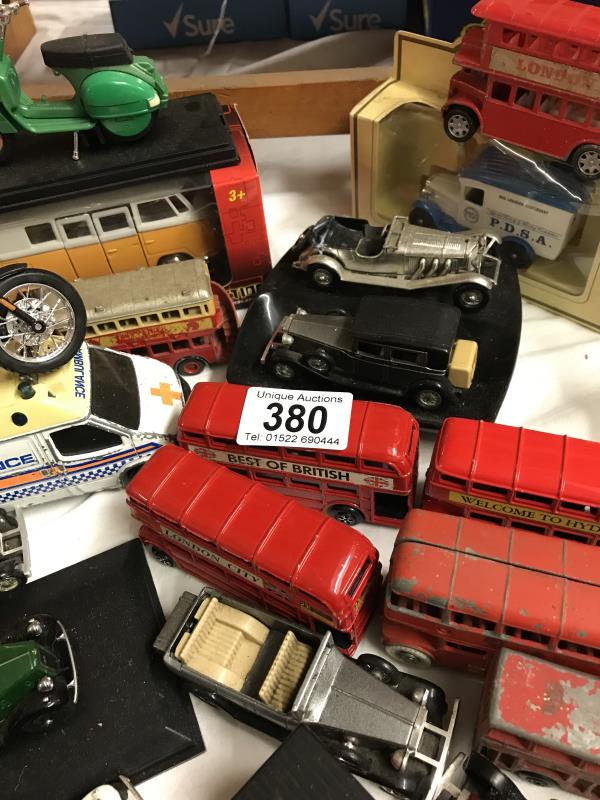 A collection of approx. 32 die cast cars, buses and motor bikes - Image 3 of 3