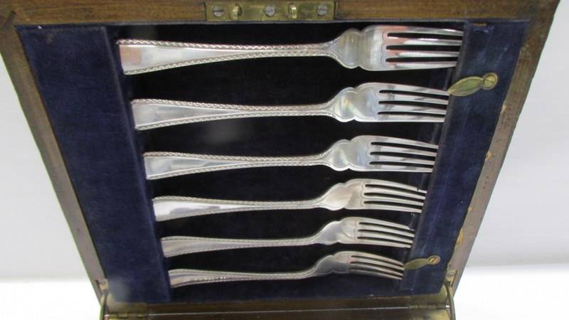 An oak cased set of fish knives and forks. - Image 2 of 4