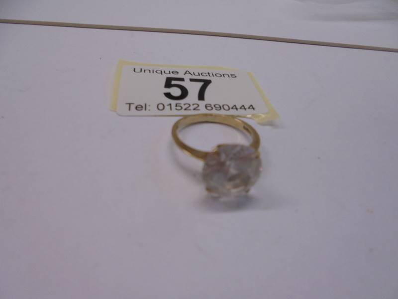 A 9ct gold ring set white stone, size K, 2.8 grams.