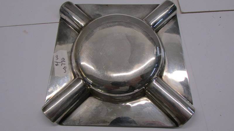 A silver ashtray hallmarked for Birmingham, 80 grams. - Image 2 of 3