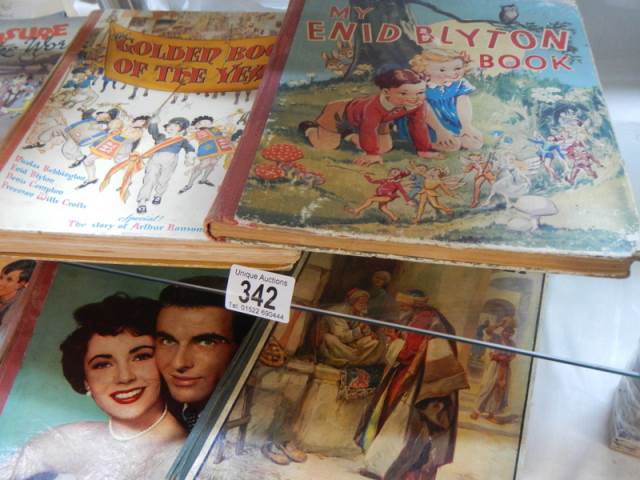 A good lot of old Children's books including Enid Blyton. - Image 2 of 3