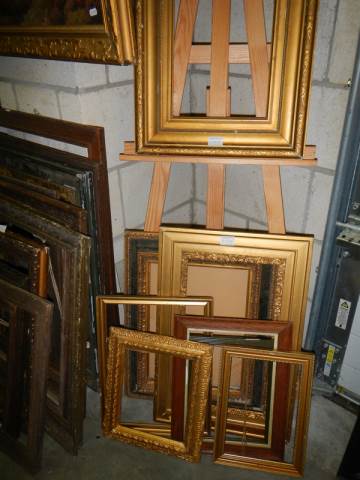 A good lot of old picture frames in various sizes, COLLECT ONLY. - Image 6 of 11