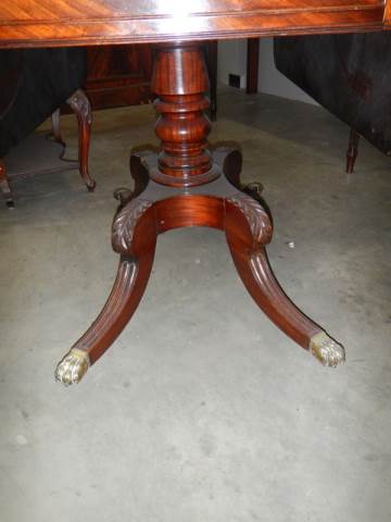 A Victorian single pedestal mahogany Pembroke table with one drawer and brass castors, COLLECT ONLY. - Image 4 of 4