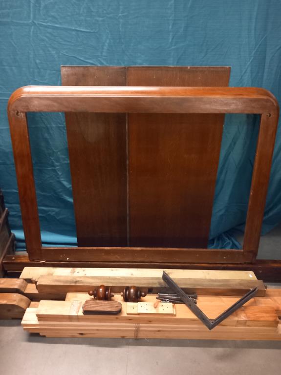A Victorian mahogany half tester bed - Image 5 of 8