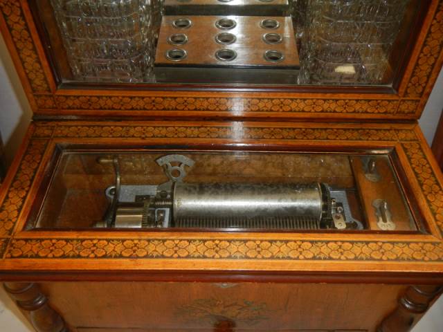 The Victoria Commemorative Cabinet - A top quality Victorian music box COLLECT ONLY. - Image 4 of 22