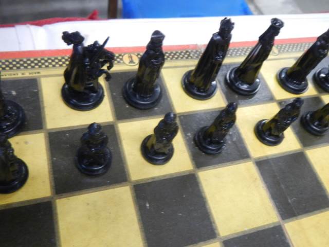 A chess set complete with board. - Image 4 of 5