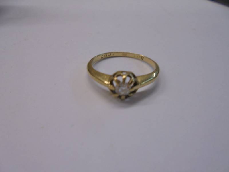An 18ct gold diamond set ring, size L, 2 grams. - Image 2 of 2