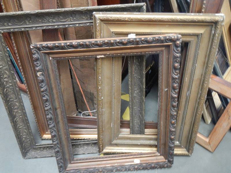 A good lot of old picture frames in various sizes, COLLECT ONLY. - Image 3 of 11