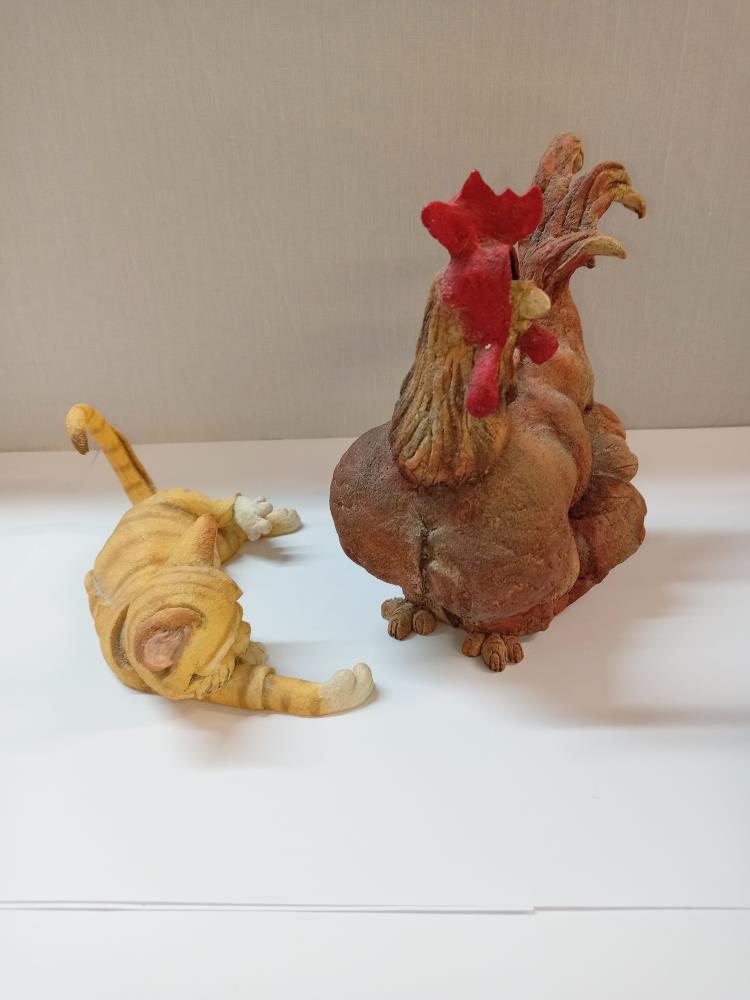 2 A Breed Apart figures of cat & chicken - Image 2 of 3