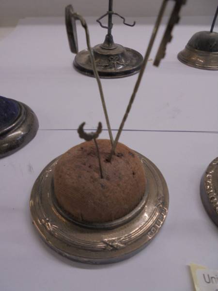 Four silver hat pin stands and two others. - Image 6 of 7