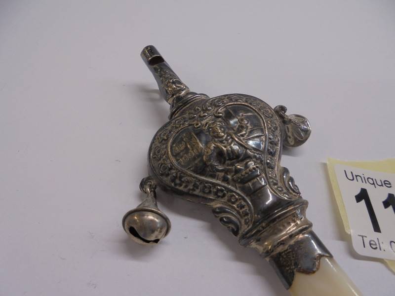 A 19th century silver and mother of pearl rattle with bells and whistle. - Bild 2 aus 3