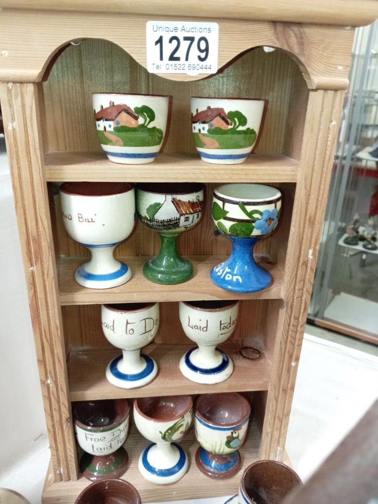 17 egg cups on pine display stand - Image 2 of 3