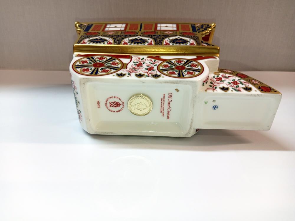 A Royal Crown Derby caravan with gold stopper - Image 4 of 4