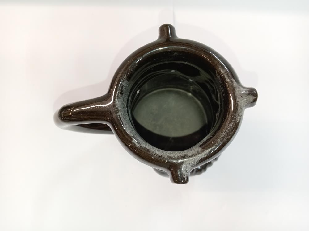 A Dartmouth pottery Black Friar gin Toby puzzle jug. Height 17cm - Bild 4 aus 5