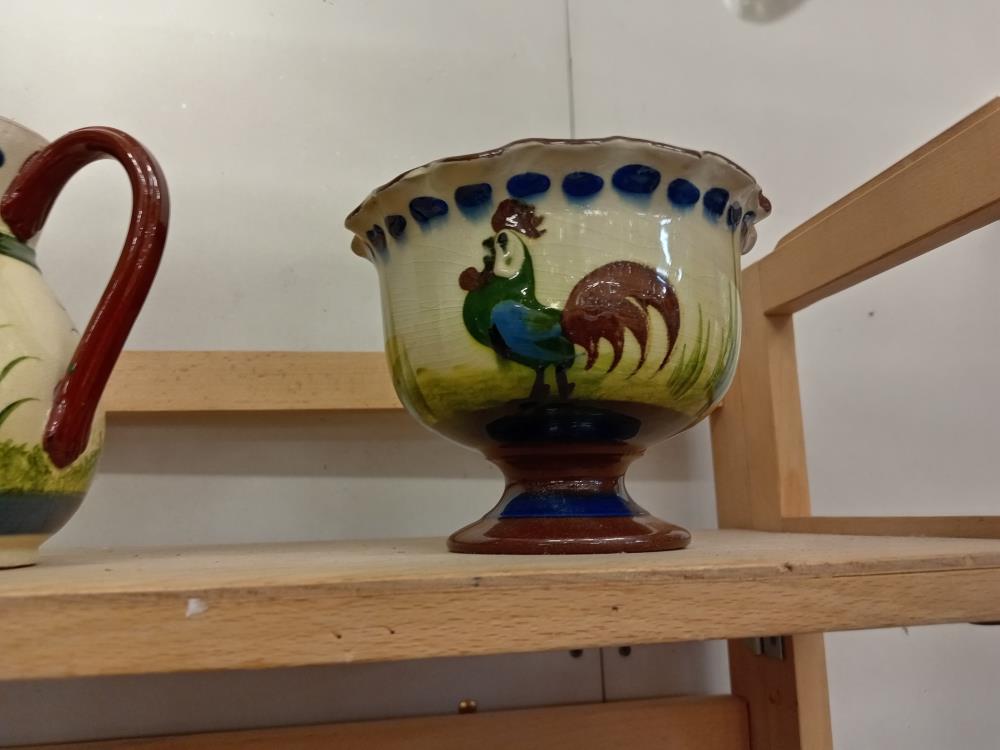 A good selection of chicken decorated pottery, 2 shelves - Image 5 of 5