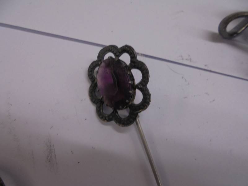 Four unmarked early 20th century hat pins. - Image 5 of 6