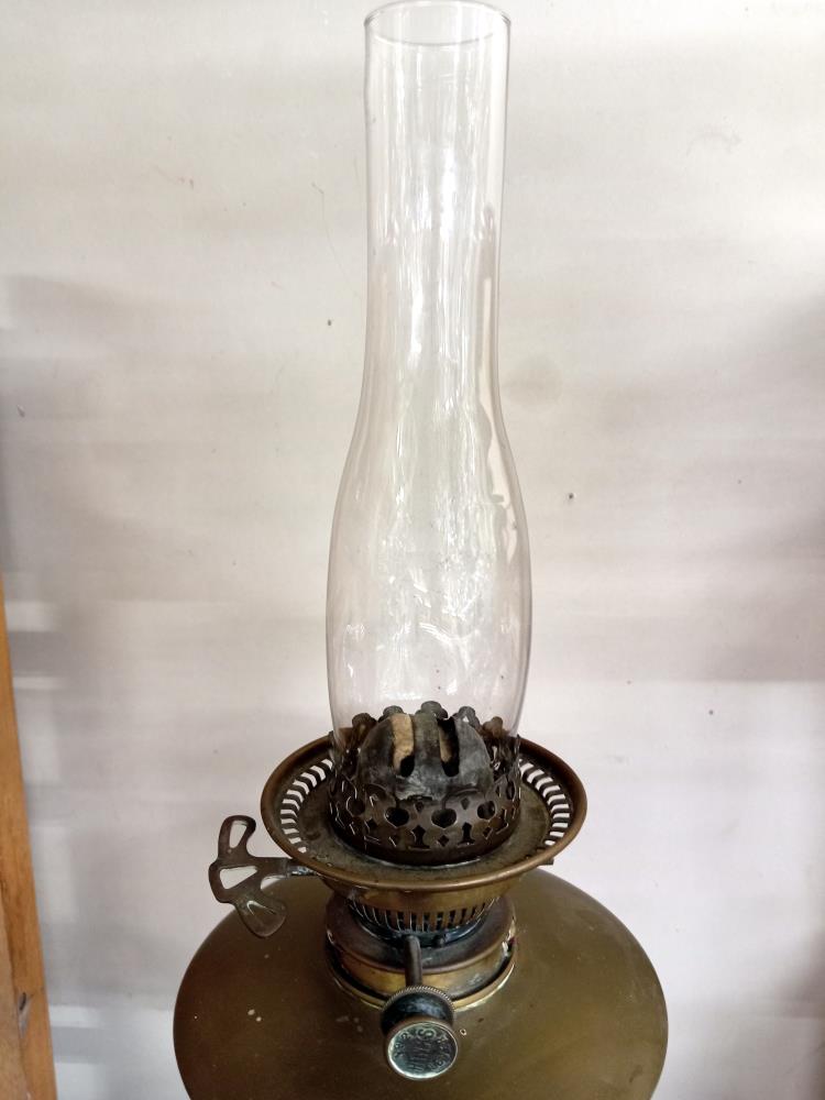 A brass Hinks oil lamp - Image 2 of 2